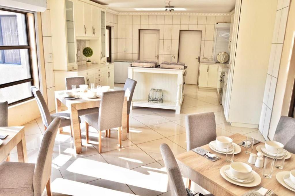 Dineo'S Lodge And Spa Burgersfort Εξωτερικό φωτογραφία