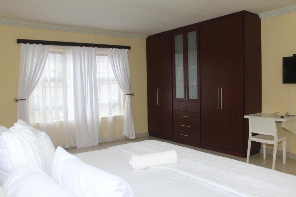 Dineo'S Lodge And Spa Burgersfort Εξωτερικό φωτογραφία
