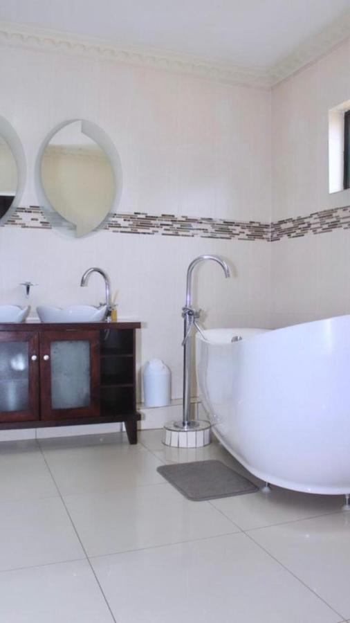 Dineo'S Lodge And Spa Burgersfort Εξωτερικό φωτογραφία