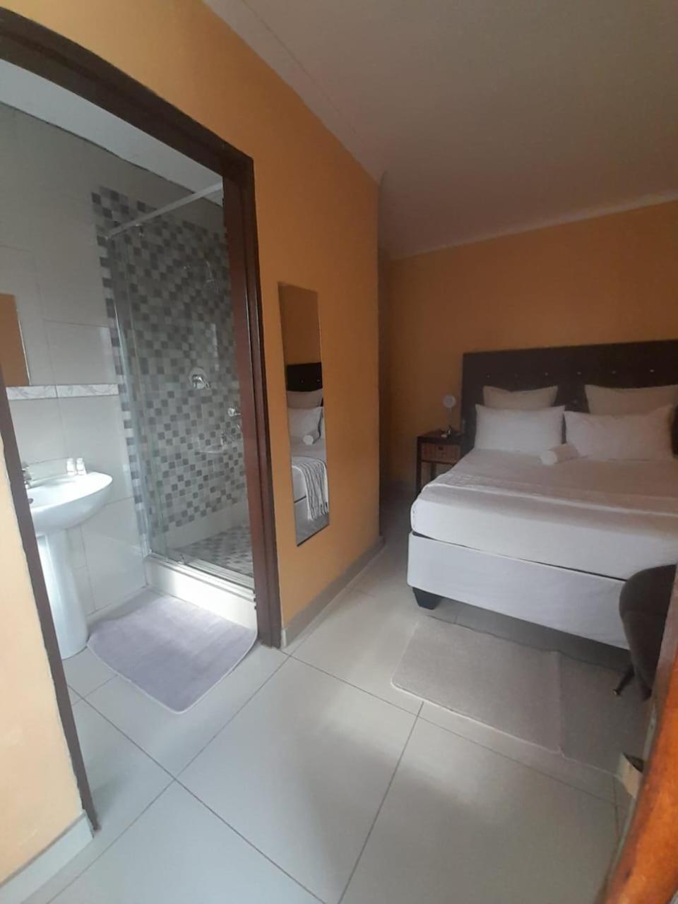 Dineo'S Lodge And Spa Burgersfort Εξωτερικό φωτογραφία