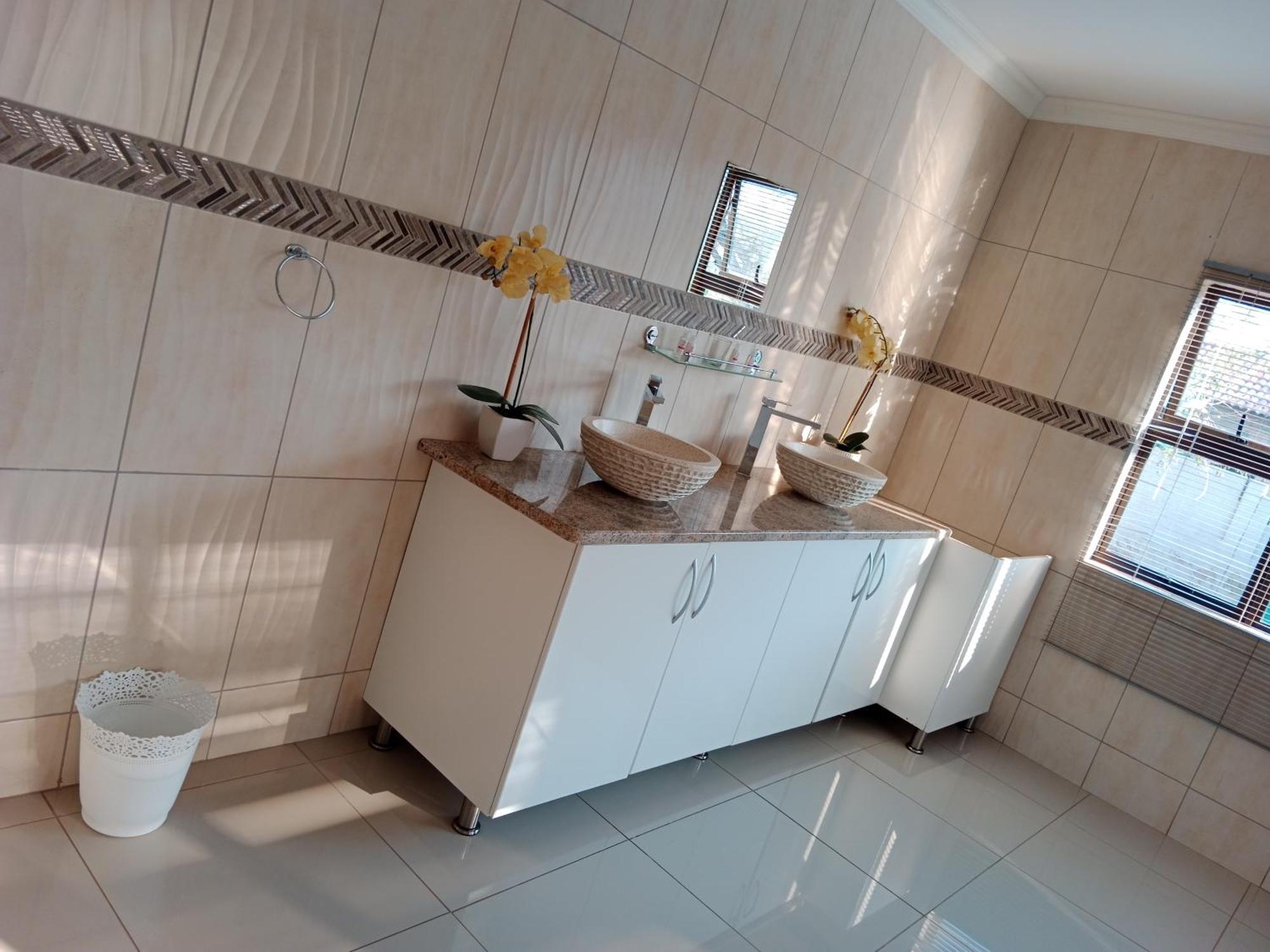Dineo'S Lodge And Spa Burgersfort Εξωτερικό φωτογραφία